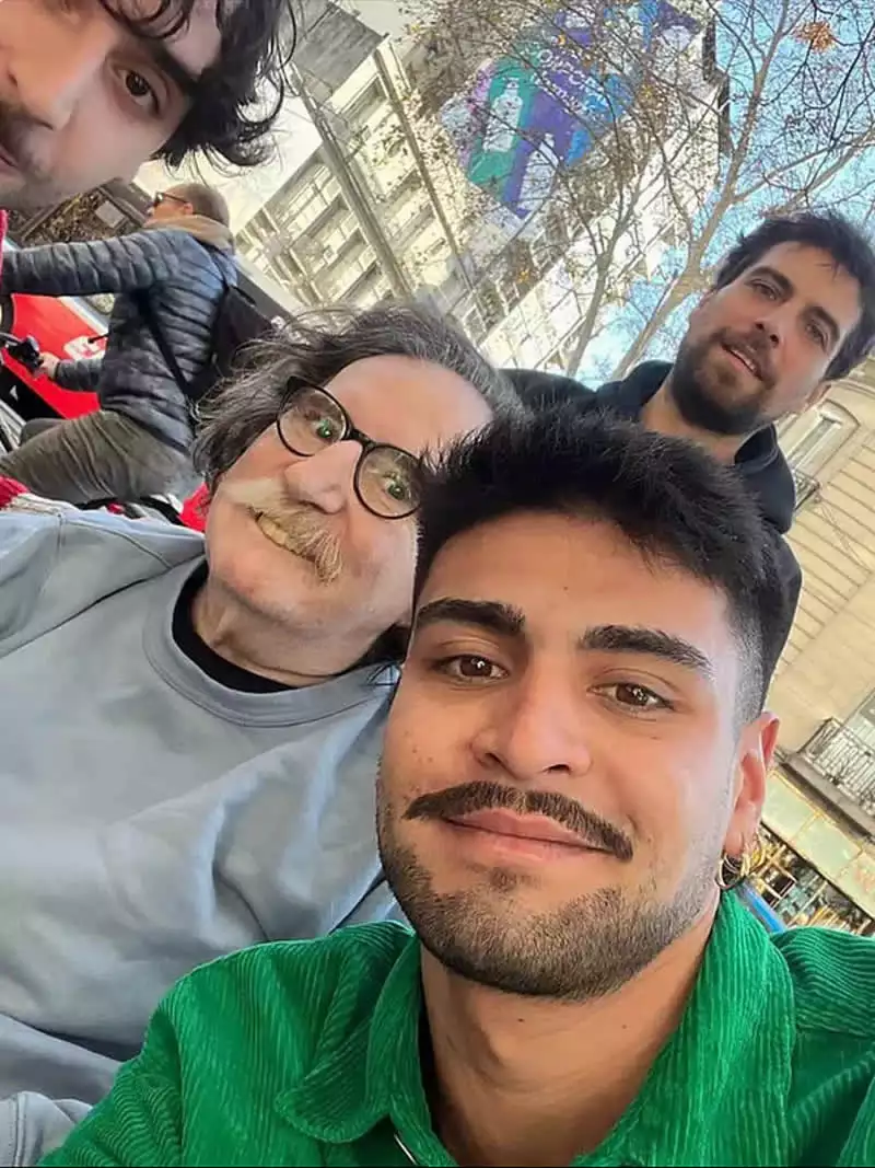 Charly García con sus fans