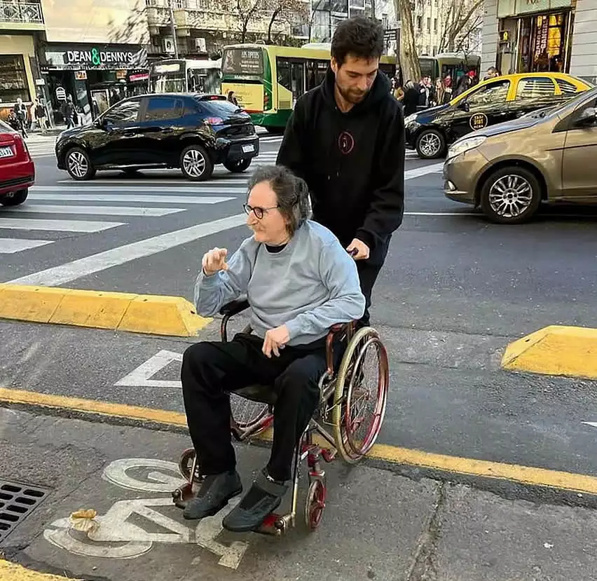 Charly García con sus fans